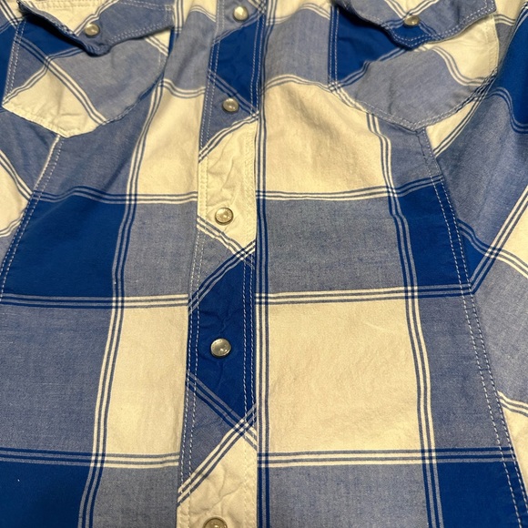 CLOSET CLEARANCE! Guess plaid button down - Picture 5 of 10